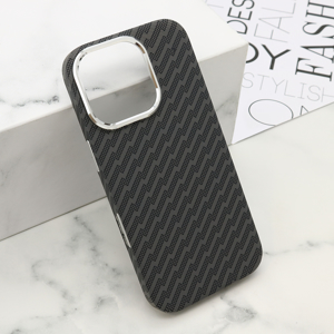 Slika od Futrola UrbanMesh MagSafe za iPhone 16 Pro (6.3) DZ01