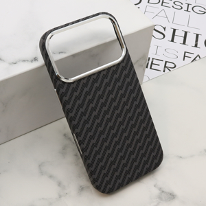 Slika od Futrola UrbanMesh MagSafe za iPhone 17 Pro (6.3) DZ01